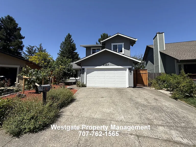 4367 Gloria Ct — Photo 1