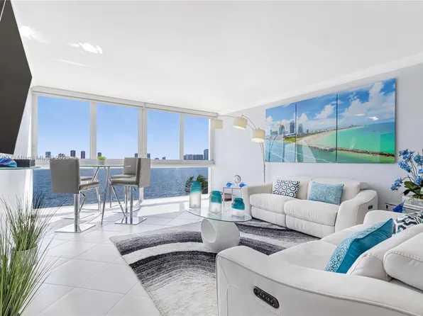 301 Lake Shore Dr APT 704, Lake Park, FL 33403