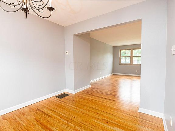 4th image of 1835 Northwest Ct APT B