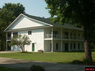 3282 Riverview Dr, Norfork, AR 72658