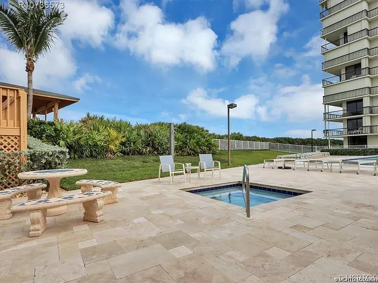 10600 S Ocean Dr #2 — Photo 32