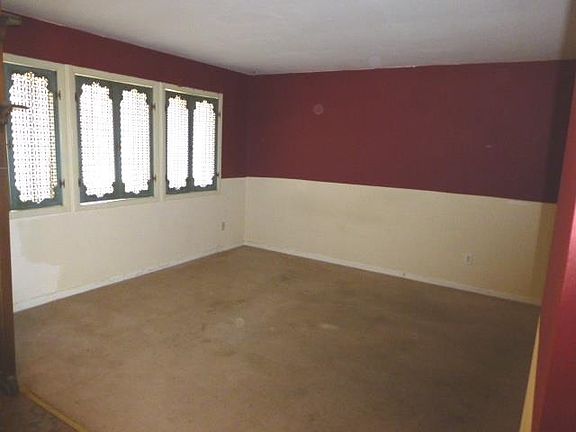 2nd image of 5019 Kyle Ln NW