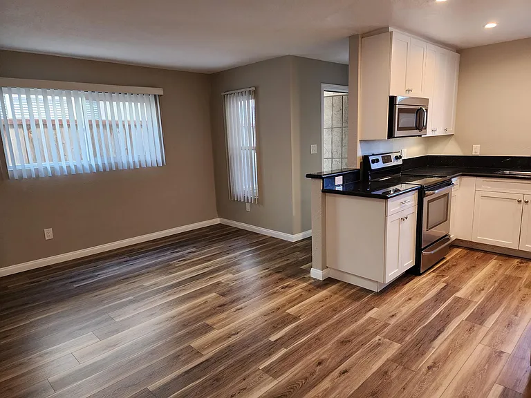 4840 W Mountain View Dr #7 — Photo 7