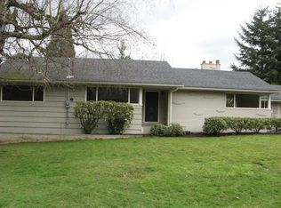 8405 SW Crestwood Ln, Portland, OR 97225