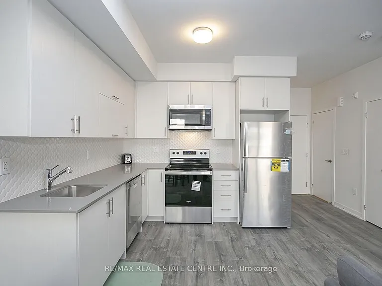3556 Colonial Dr #4 — Photo 12