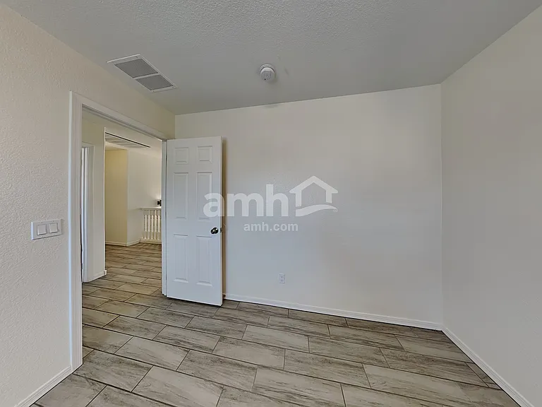 108 E Calle Del Rondador — Photo 13