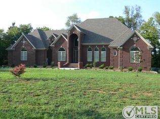 13 Perry Rd, Taft, TN 38488