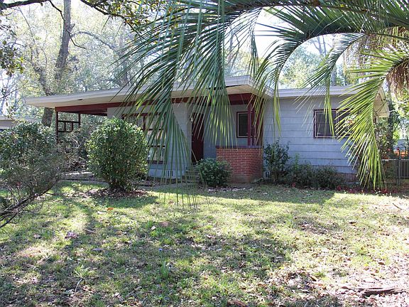 2nd image of 1811 Jackson Bluff Rd