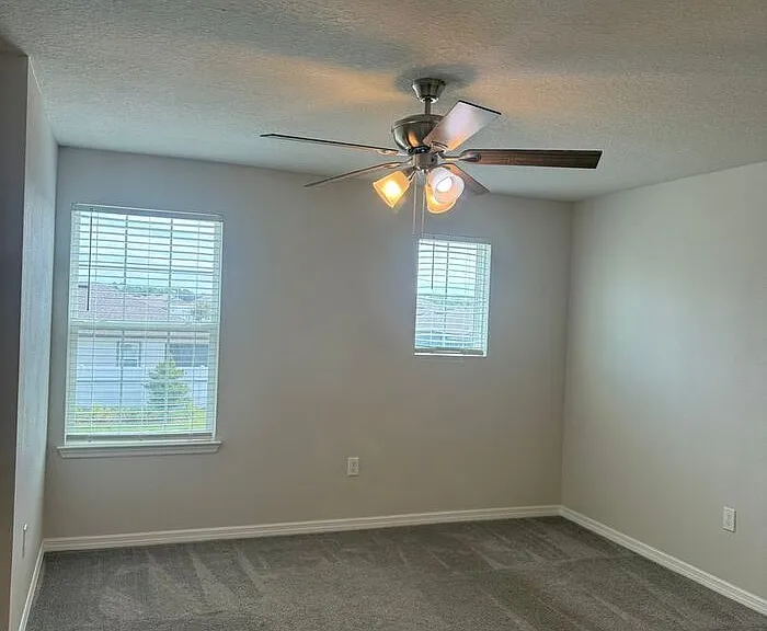 1042 Michelangelo Ln — Photo 31
