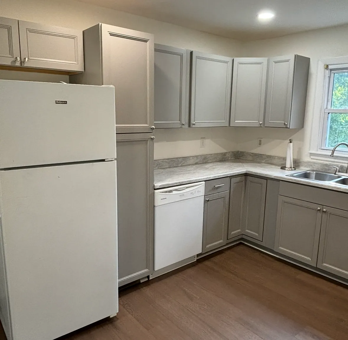 3 bed, 1468 sqft, $2,500 — Photo 3