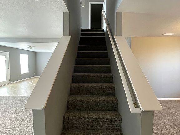 4th image of 865 Westpointe Dr