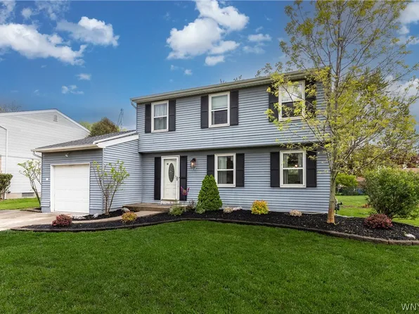 28 W Klein Rd, Williamsville, NY 14221