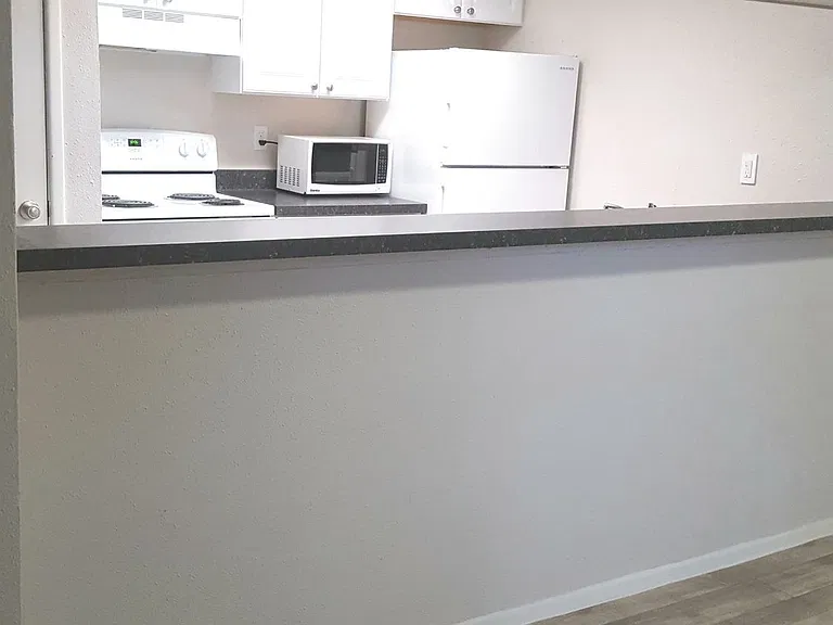 Woodland Apts San Antonio — Photo 14