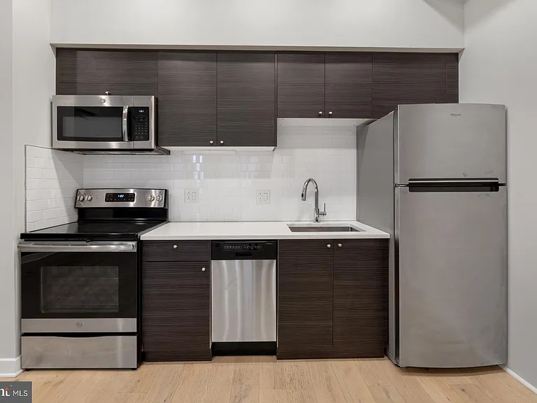 257 N 3rd St #3 — Photo 8