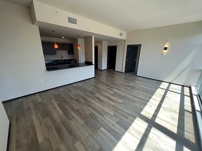 Galaxie High Rise Apartments — Photo 126