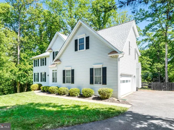 5200 Swain Dr, Warrenton, VA 20187