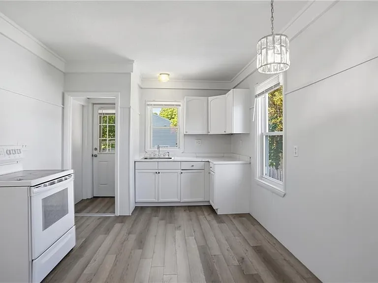1009 Willett Ave E — Photo 14