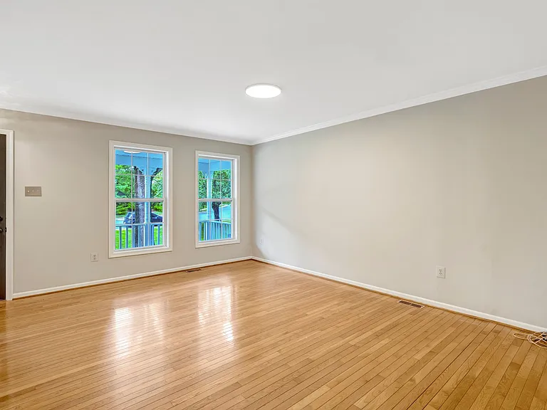 10929 Park Rd — Photo 5