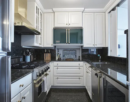 Sold by Stribling | media 3