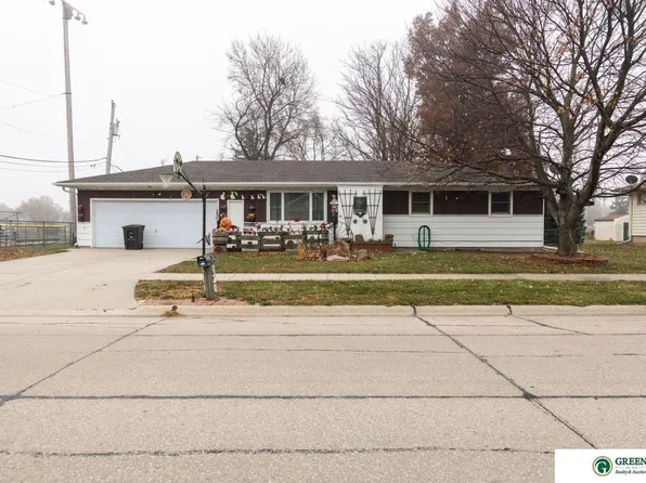 620 E 19th St, York, NE 68467