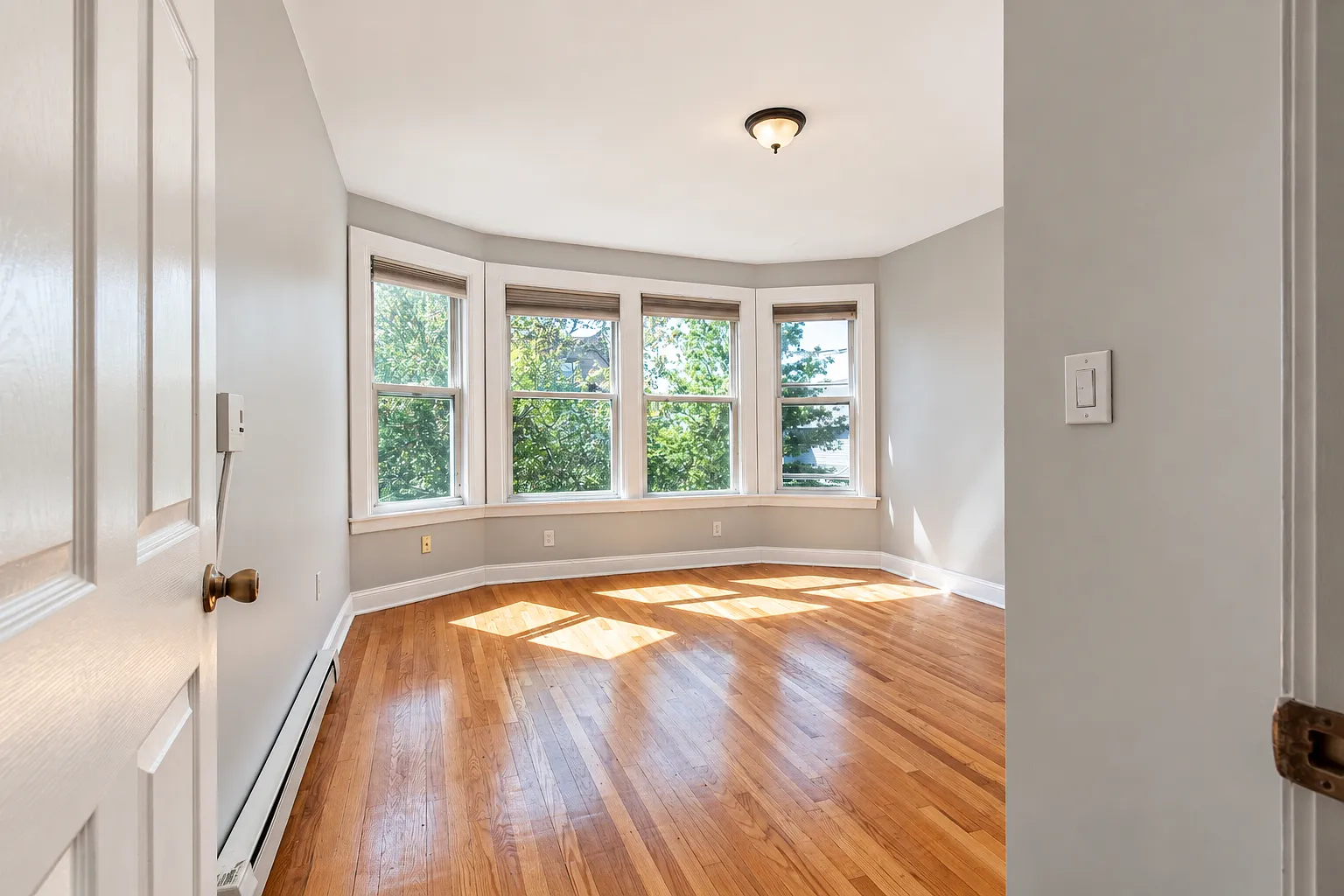 2 bed, 1100 sqft, $1,450 — Photo 4