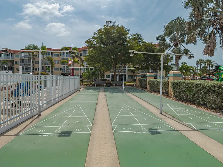 1250 N Portofino Dr #301 — Photo 23