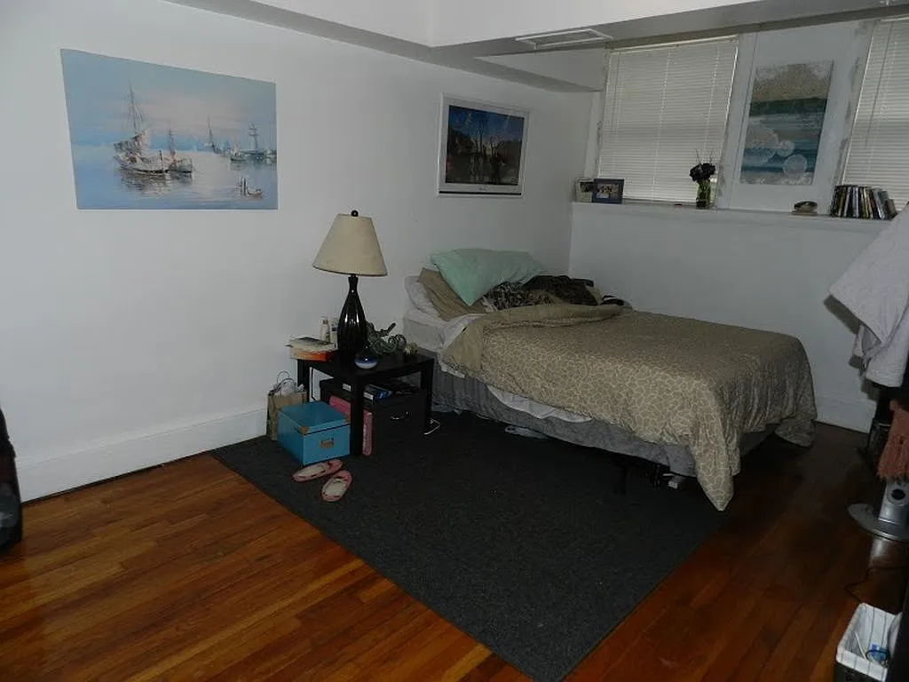 110 Lanark Road - A (Room 1) — Photo 4
