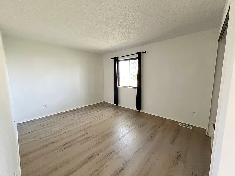 1412 Bairstow Ct — Photo 23