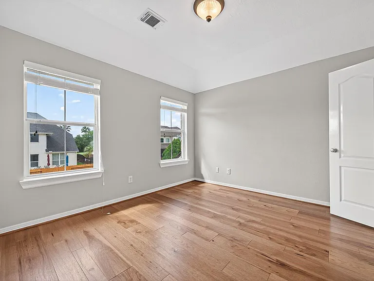 2315 Vinemead Ct — Photo 31
