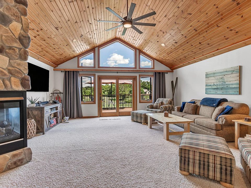 1st image of 1820 Parkland Dr #808