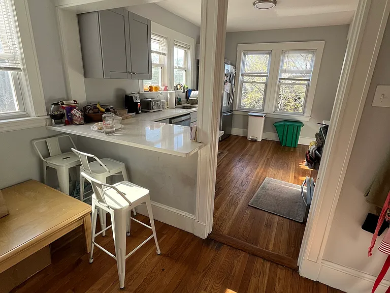 874 E 4th St #2 — Photo 7