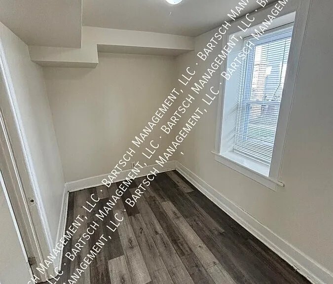 2434 N Bartlett Ave — Photo 9