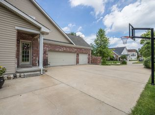 1434 Lucerne Pl, Weldon Spring, MO 63304