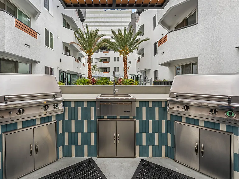 Veda Luxury Apartments — Photo 26