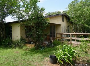 1804 McDowell Ave, Jourdanton, TX 78026