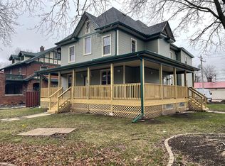 1 White PI, Bloomington, IL 61701