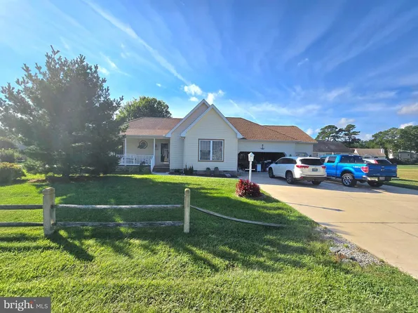 38269 Waterway Dr, Ocean View, DE 19970