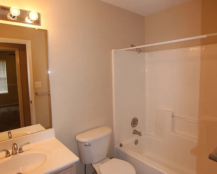 211 Willowbrook Ln — Photo 13