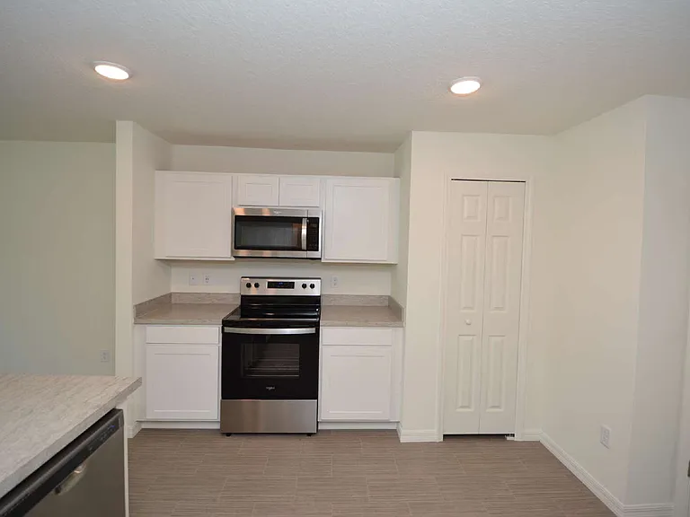 11 Roxland Ln — Photo 12