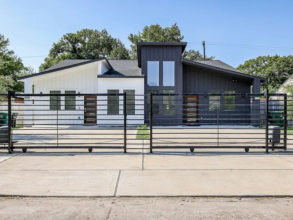 5830 Doolittle Blvd #B