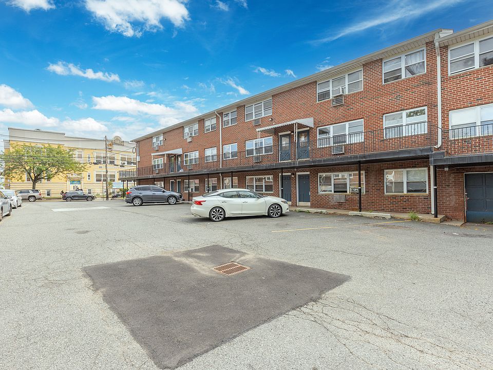 1st image of 311 Main St #2