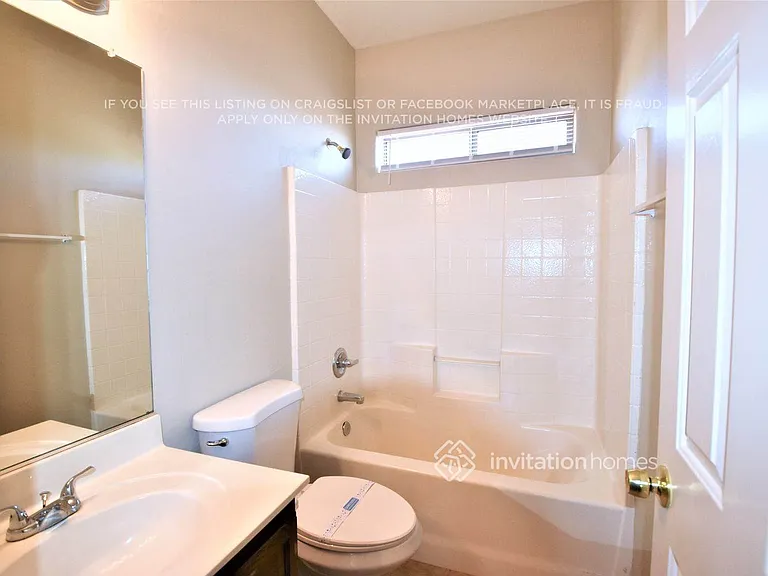 1640 S 171st Dr — Photo 17