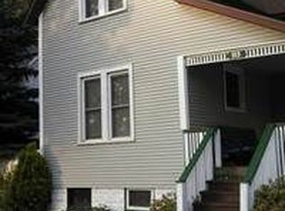 915 Vine St, Manistee, MI