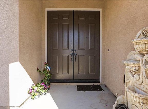 3rd image of 15734 Hammett Ct