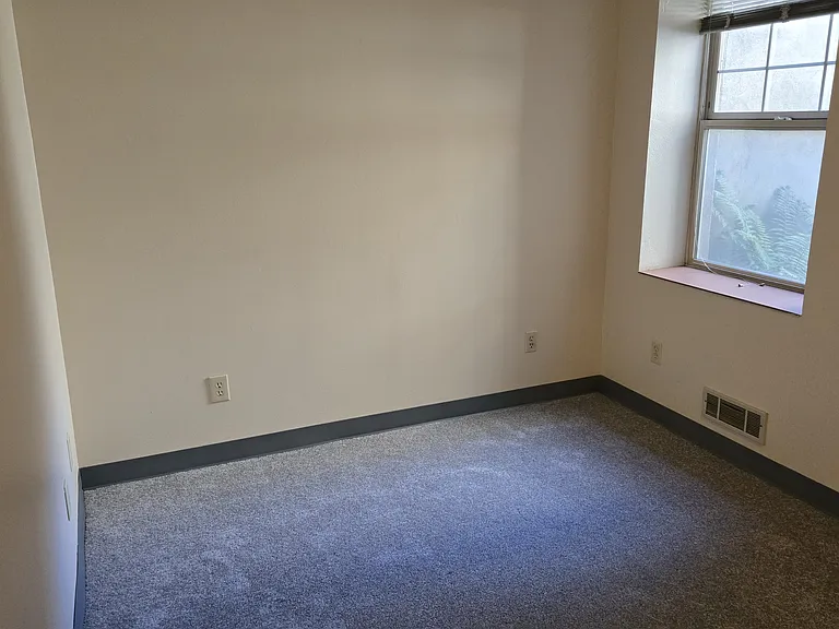 Roosevelt Tower — Photo 24