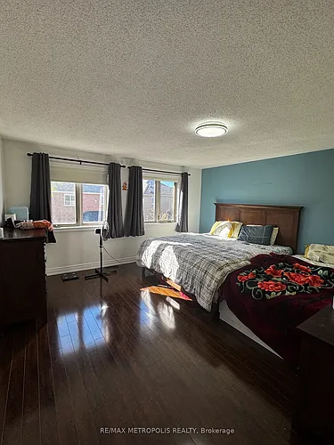 24 Viceroy Cres #MAIN Photo 1
