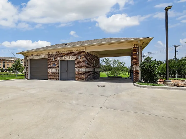 Car wash station
