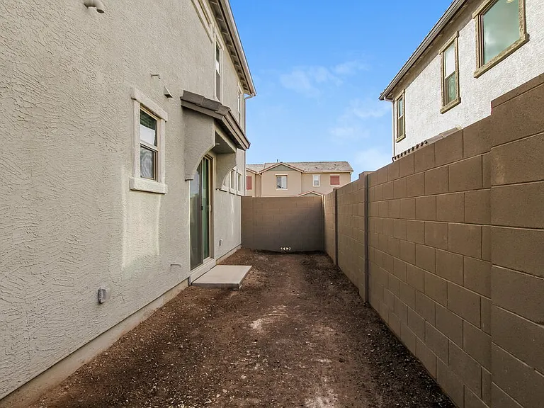 3815 S 58th Ln — Photo 19