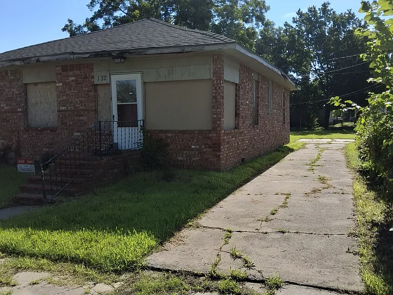 132 S Kaw Ave — Photo 4