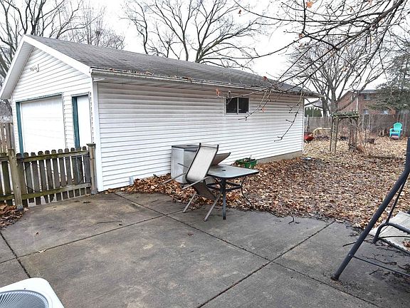 5th image of 636 North Bird Street